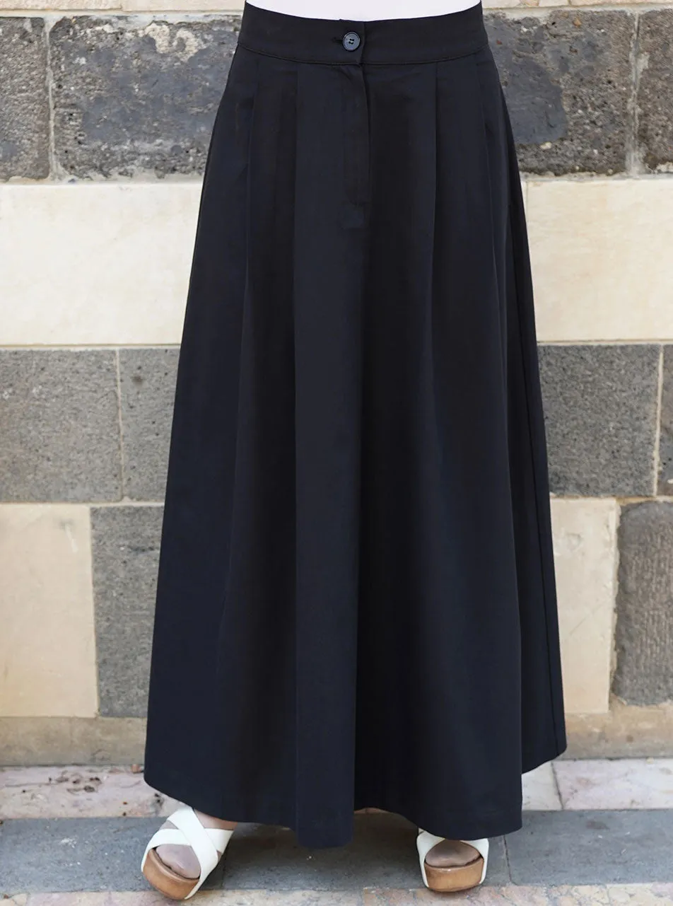 Front and Back Pleated Skirt
