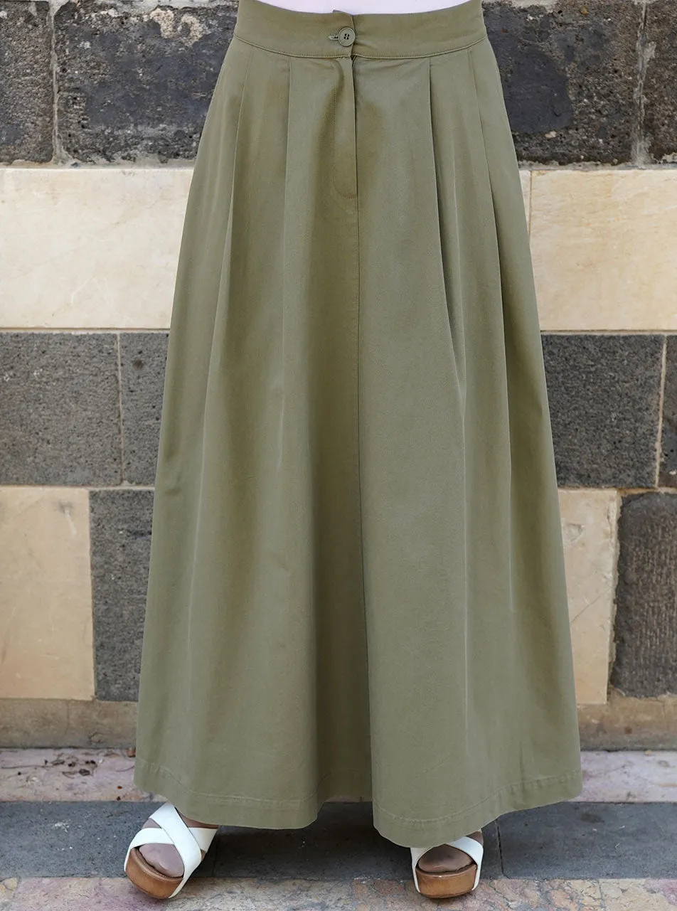 Front and Back Pleated Skirt