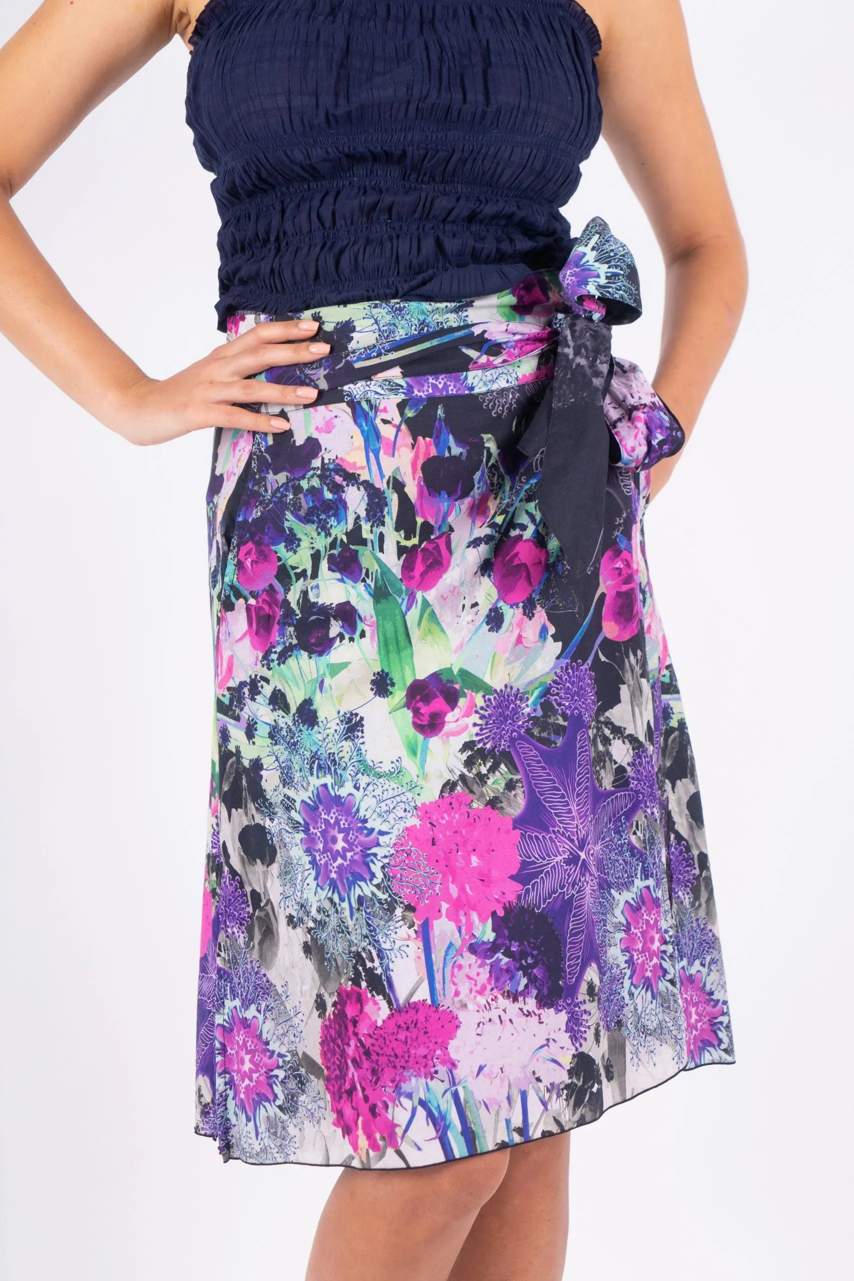 REVERIE Mid Skirt by KonaCoco
