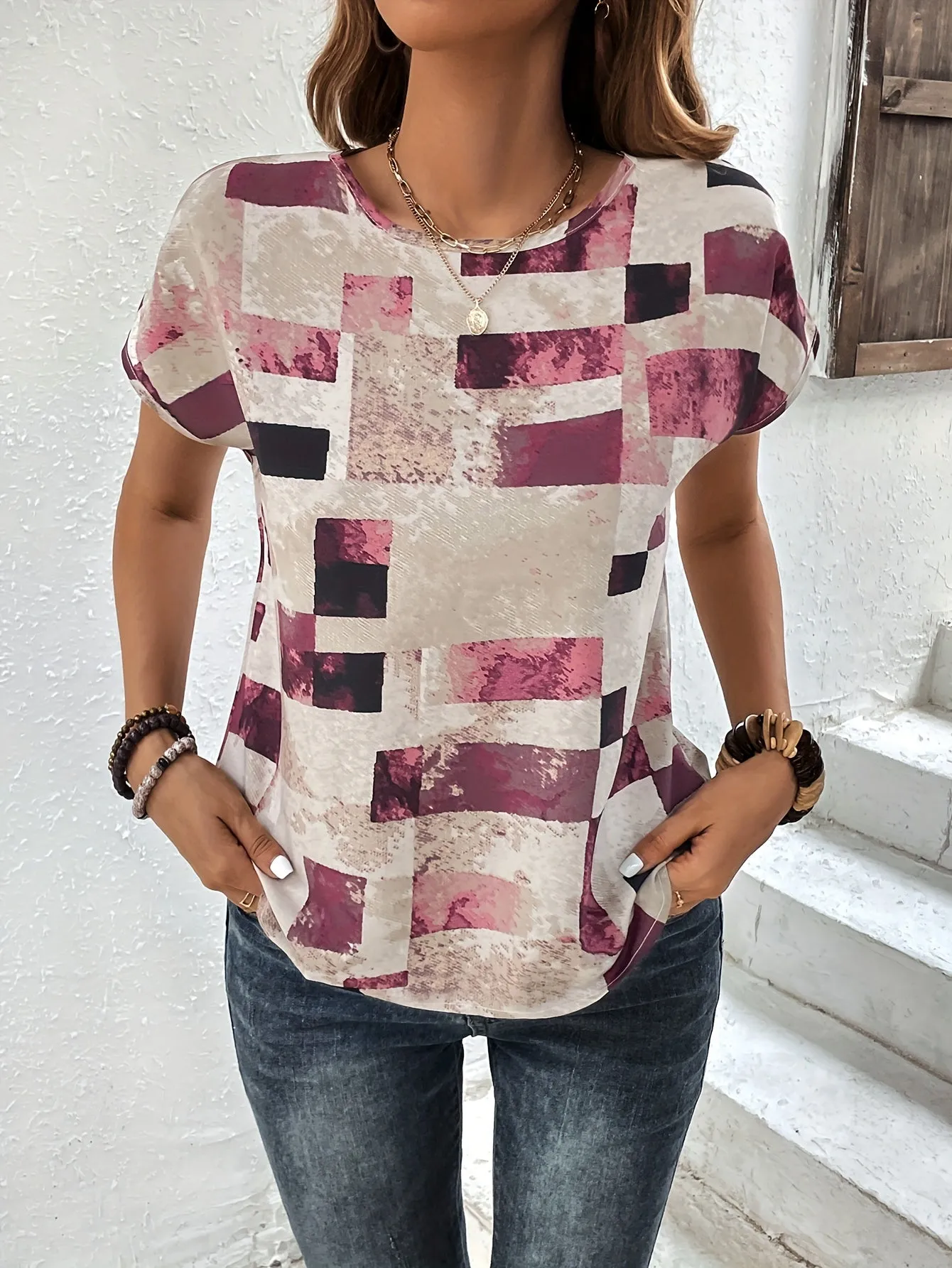 Women's Chic Geometric Aztec Print T-Shirt - Casual Crew Neck, Durable Non-Stretch Fabric, Ideal for Summer Wear